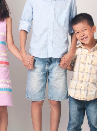 Family portrait by Glance Photography Studio