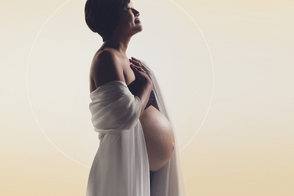 Maternity photography by Glance Photography Studio